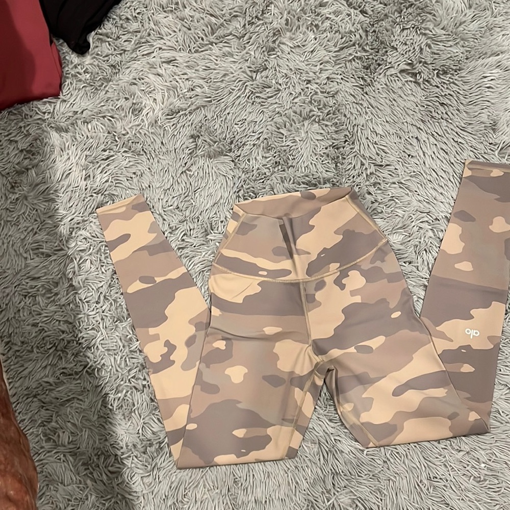 Alo Leggings